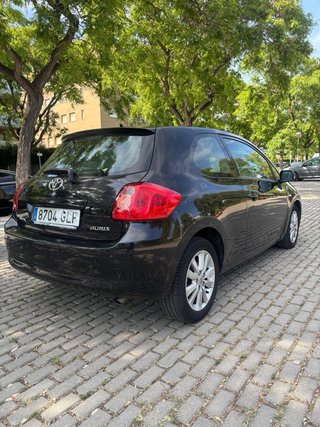Toyota Auris 2.0 D-4D Active