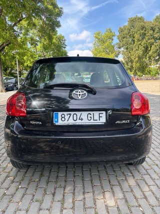 Toyota Auris 2.0 D-4D Active