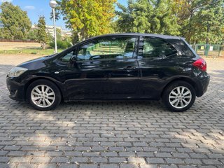 Toyota Auris 2.0 D-4D Active