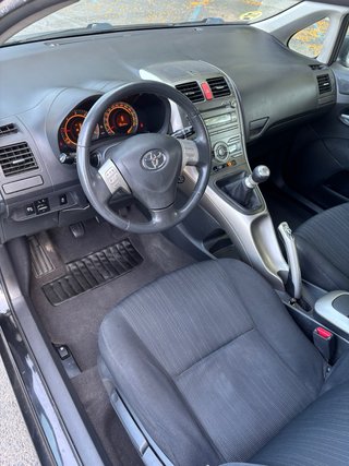 Toyota Auris 2.0 D-4D Active
