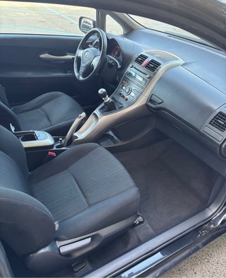 Toyota Auris 2.0 D-4D Active