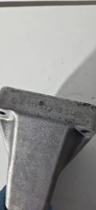 Soporte Izquierdo Mercedes C200 Kompresor 111.955