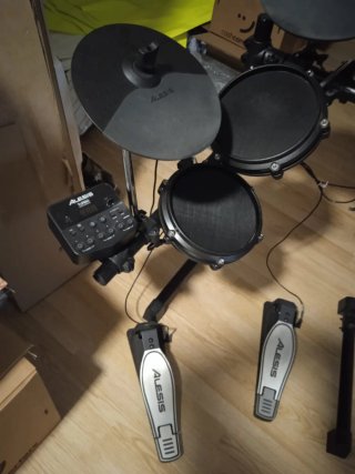 Batería Electrónica Alesis Turbo Mesh Kit