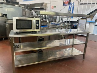Mesa de trabajo con pasaplatos caliente seminueva
