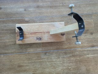 Jamonero de madera con soporte