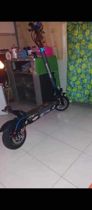 Patinete eléctrico frenos hidráulico suspensión