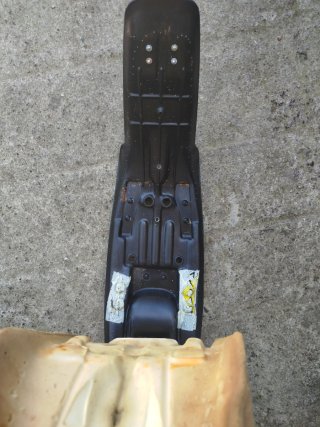 Asiento Honda CRM Incompleto