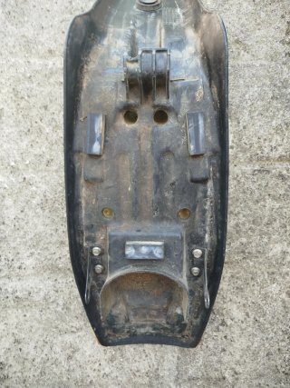 Asiento Honda CRM Incompleto