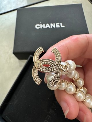 Chanel Logo CC Oro
