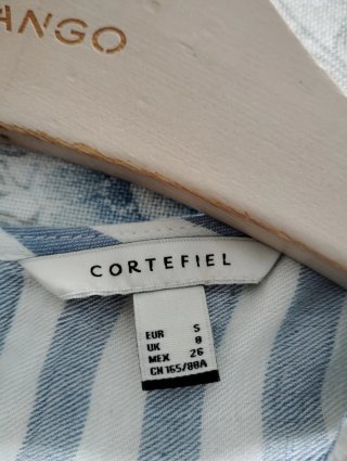 Vestido de rayas, Flores Bordadas