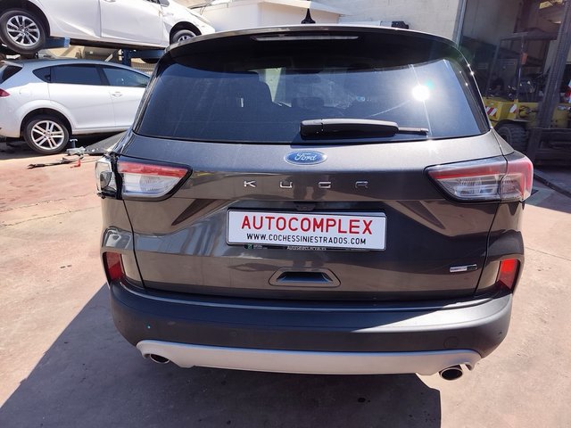 Ford Kuga 2020. accidentado! airbags ok!!