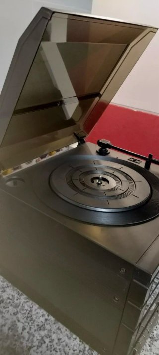 Equipo de música 4 bandas Radio/Doble Cassette.