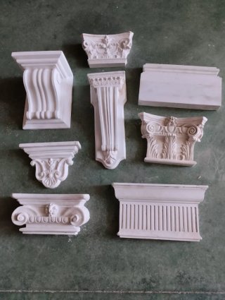 Capiteles y ménsulas para pilastras