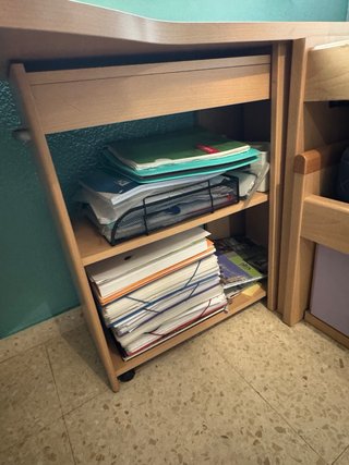 Escritorio y mesa de escritorio cuarto
