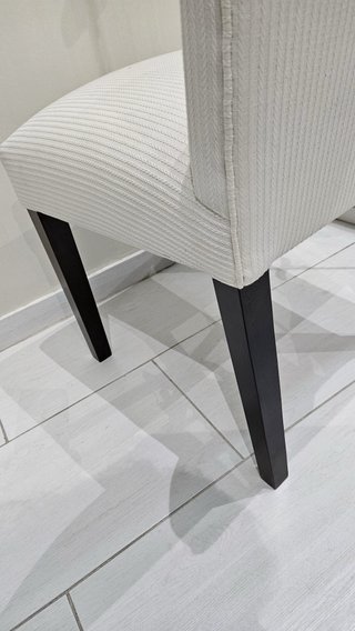 Silla de comedor blanca de tela