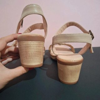 Sandalias Balleri, Piel mujer beige con Tacón
