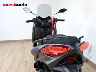 YAMAHA X-MAX 125