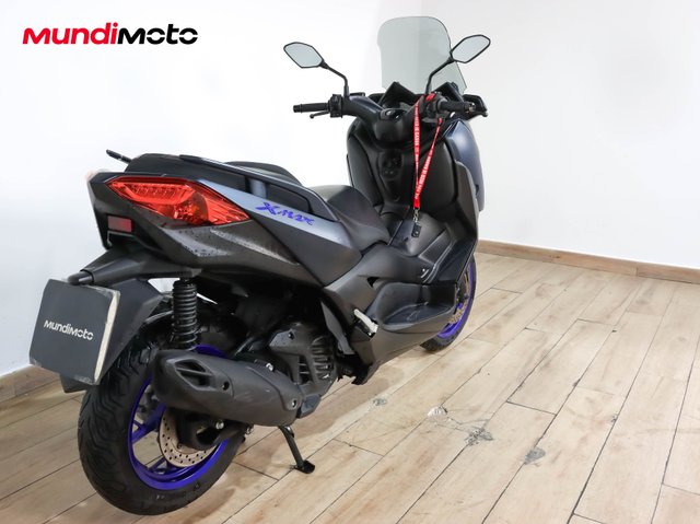 YAMAHA X-MAX 125