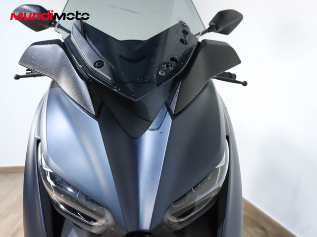 YAMAHA X-MAX 125