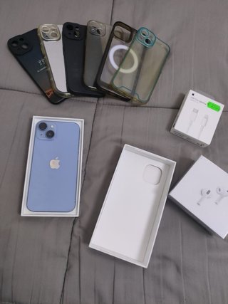 iPhone 14 256GB + AirPods Pro 3
