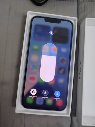 iPhone 14 256GB + AirPods Pro 3