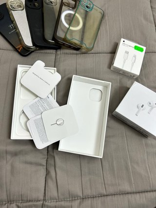 iPhone 14 256GB + AirPods Pro 3