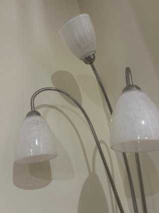 Lampada da Terra Moderna a 3 Luci – Design Elegant