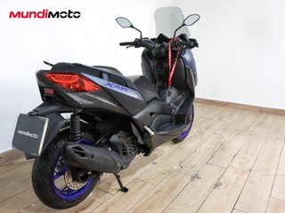 YAMAHA X-MAX 125
