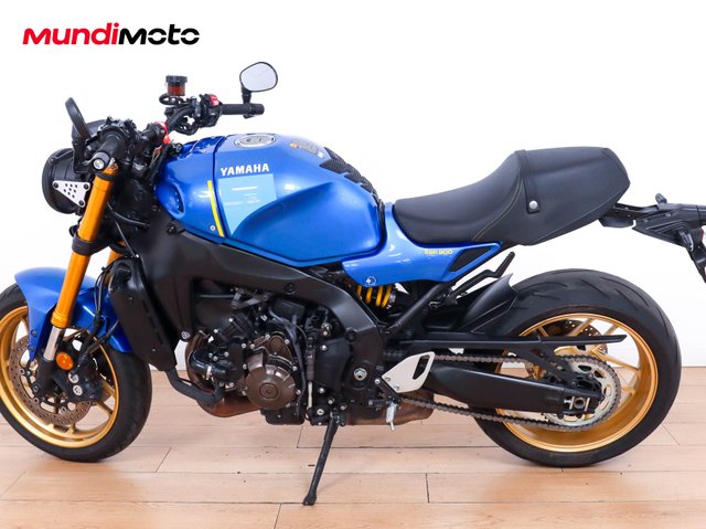 YAMAHA XSR 900
