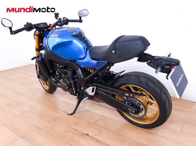 YAMAHA XSR 900