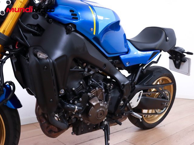 YAMAHA XSR 900