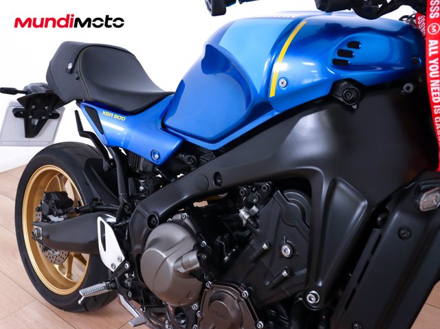 YAMAHA XSR 900