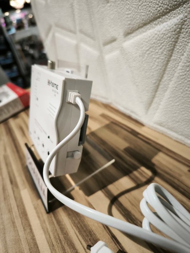 Amplificador TV 4 Salidas 26 dB Home