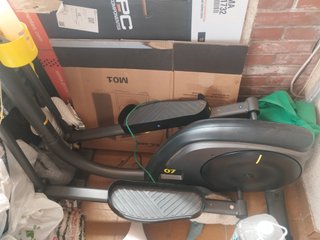 Elíptica Decathlon 500 casi nueva