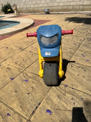 Moto de juguete para niños