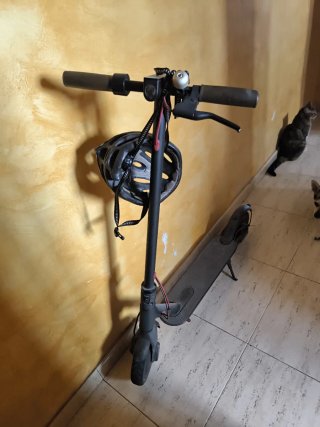 Patinete Eléctrico Xiaomi + Casco