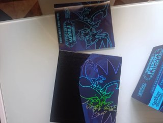 Caja Entrenador Élite Pokémon Fuego Fantasmal