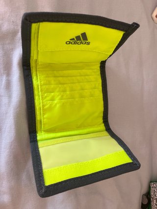 Cartera Adidas Real Madrid Gris oscura y Amarilla