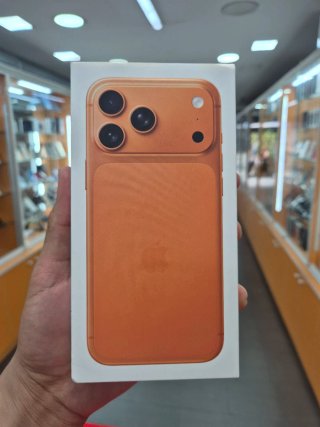 iPhone 17 Pro Max Naranja