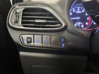 Hyundai i30 1.5 DPI Essence
