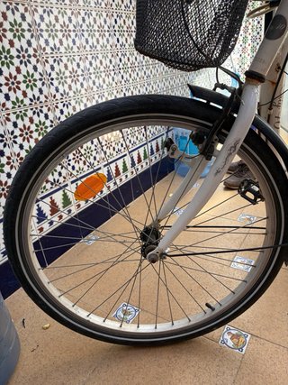 Bicicleta urbana blanca