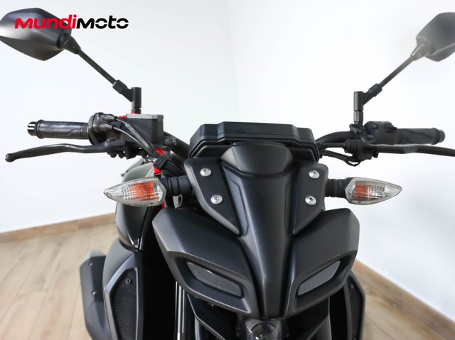 YAMAHA MT 125