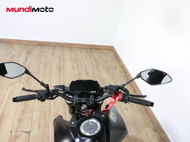 YAMAHA MT 125