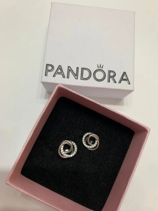 Pendientes Pandora círculos con brillos y caja