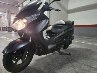 Suzuki Burgman 125 Executive 2012