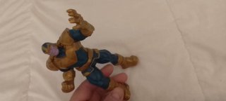 Super eroe alto 16cm thanos