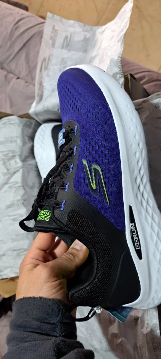 Zapatillas gorun skechers talla 43