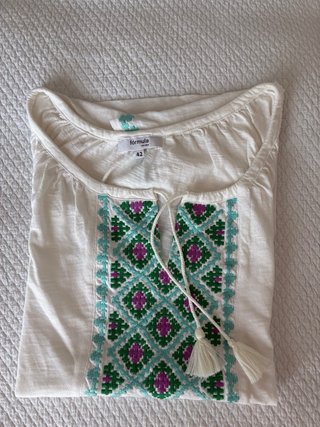 Camiseta bordada Fórmula Joven