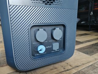 Estación de Energía Bluetti AC200 + Placa PV 200w