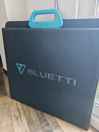 Estación de Energía Bluetti AC200 + Placa PV 200w